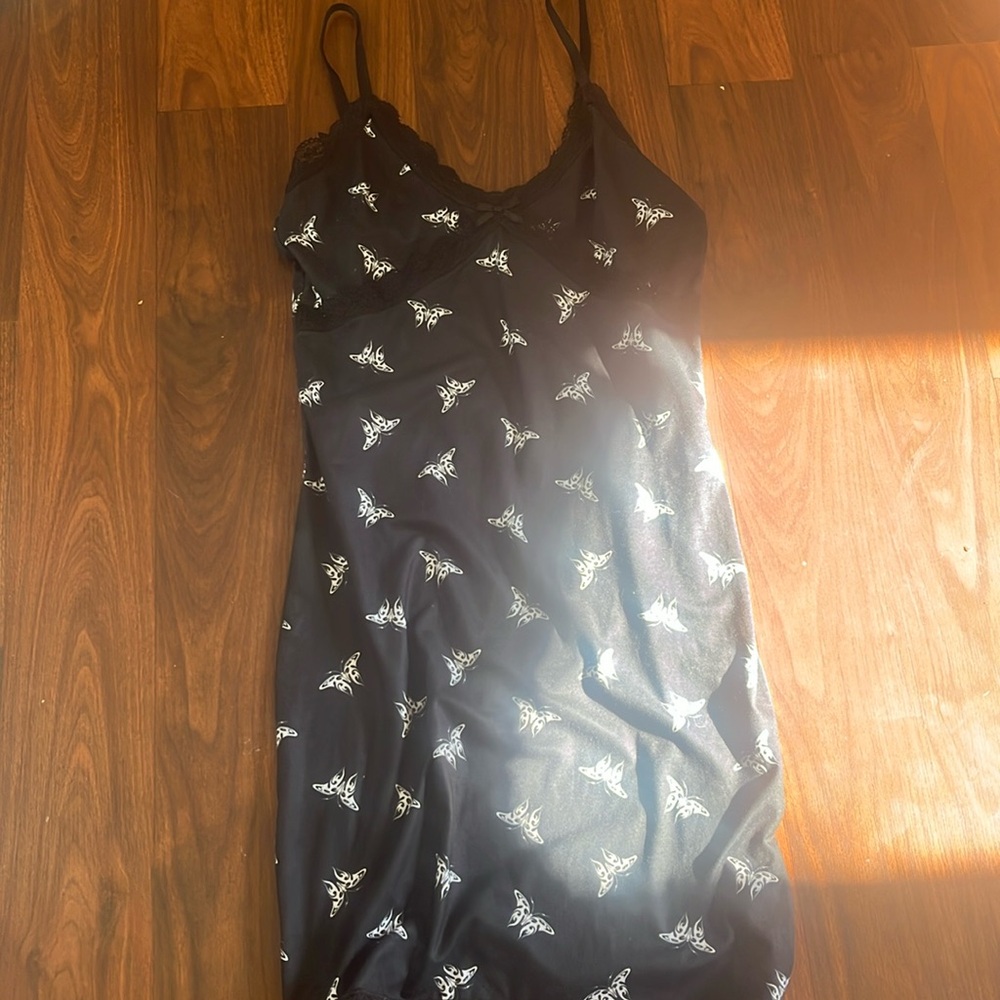 h&m black dress